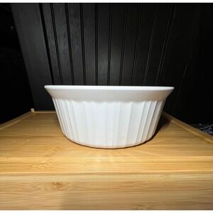 Corning Ware French White 1.6 Liter Round Souffle Casserole Dish F-5-B Fluted